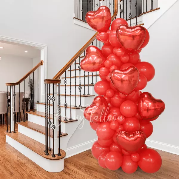 Organic balloon column "Love"